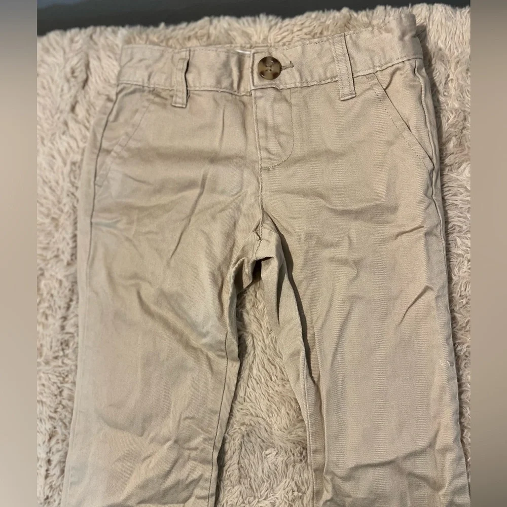 🔆‎ Bundle items 6 for $30 Old Navy girls light khaki flare pants